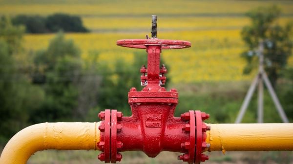 Новак: Россия уже начала продавать нефть ряду новых покупателей