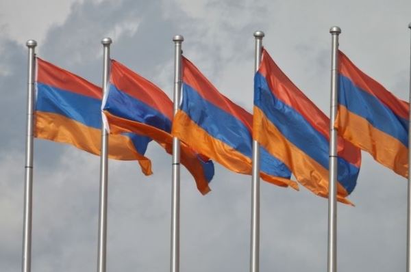 Оппозиция Армении требует отставки премьер-министра Никола Пашиняна