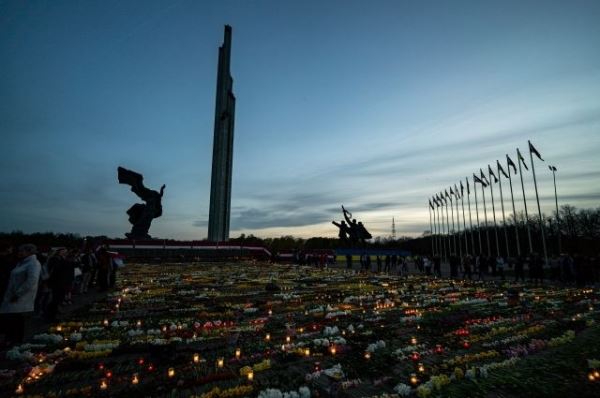 Пискарев: в Латвии разжигают гражданскую войну намерением снести памятник