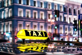 Самозанятым станет проще работать в такси